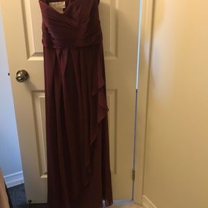 Bridesmaids dress in “Wine”